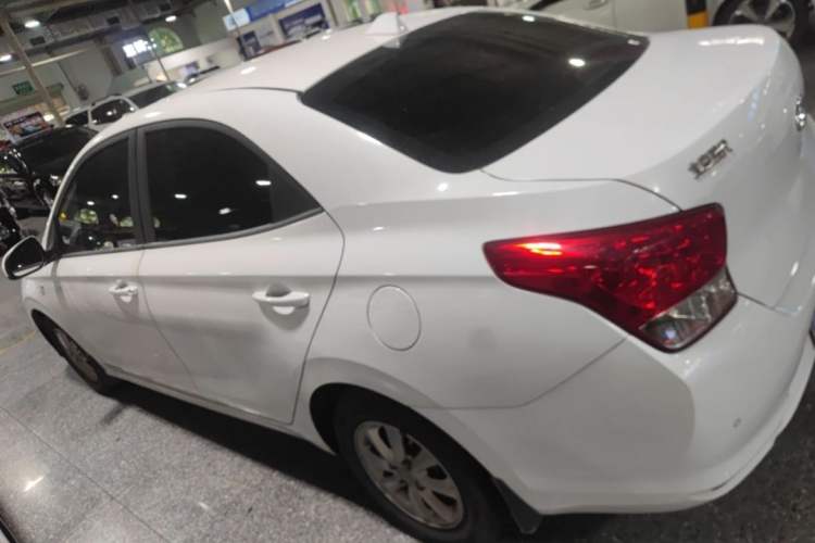 Used Hyundai Verna (older generation) 2017 1.4L Automatic YueXiang Edition China V-standard Exterior 5