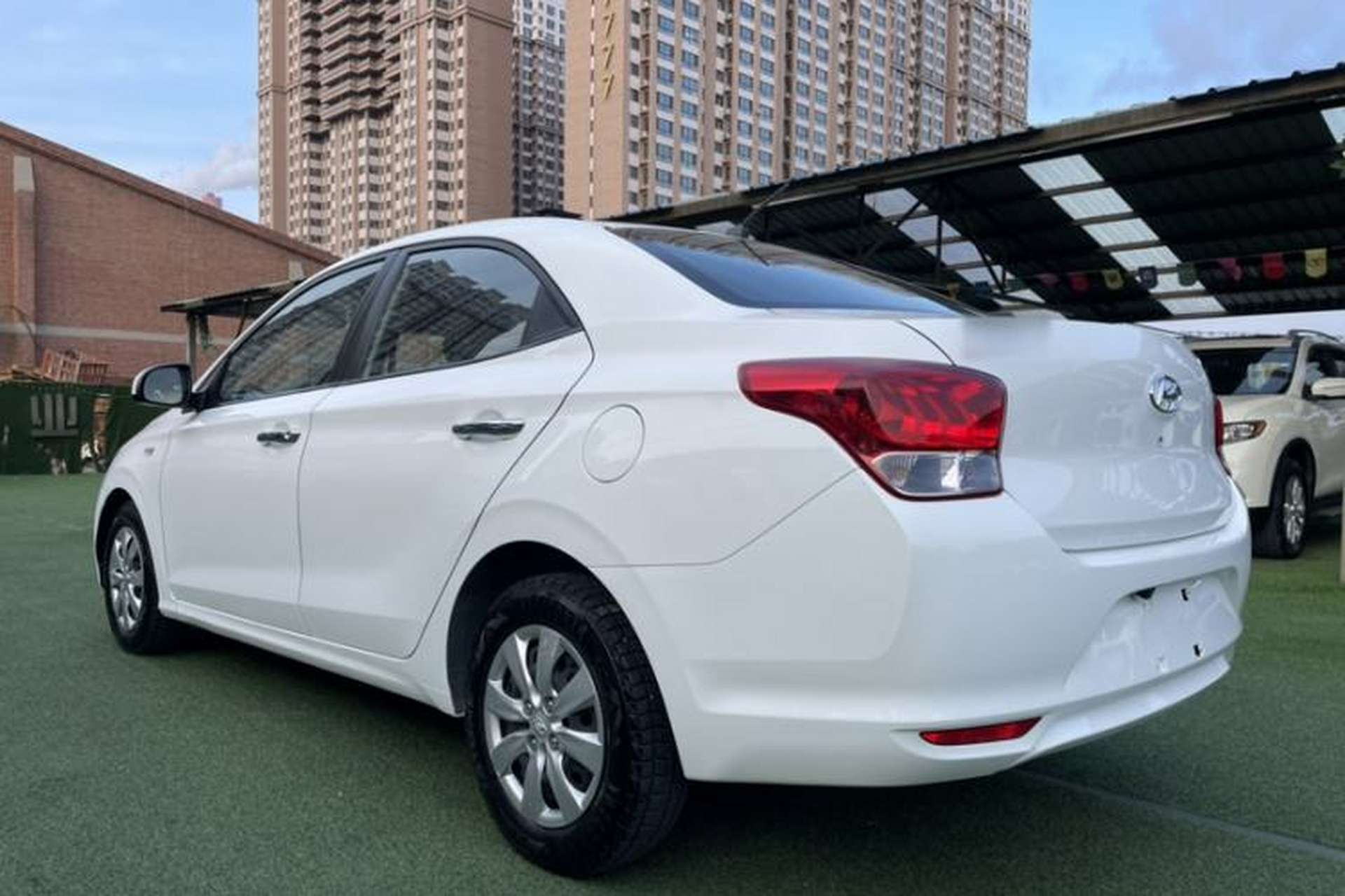 Used Hyundai Verna (older generation) 2017 1.4L Manual Refreshed Version China V Standard Exterior 5