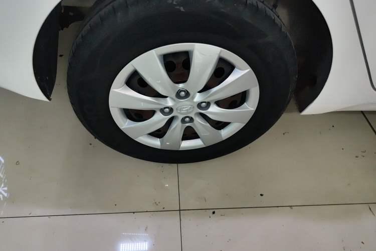 Used Hyundai Verna (older generation) 2017 1.4L Manual Refreshed Version China V Standard Exterior 5