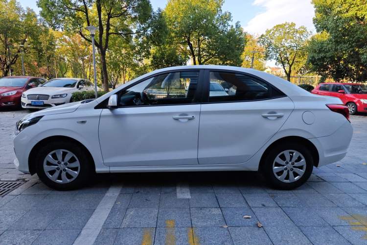 Used Hyundai Verna (older generation) 2017 1.4L Manual Refreshed Version China V Standard Exterior 5