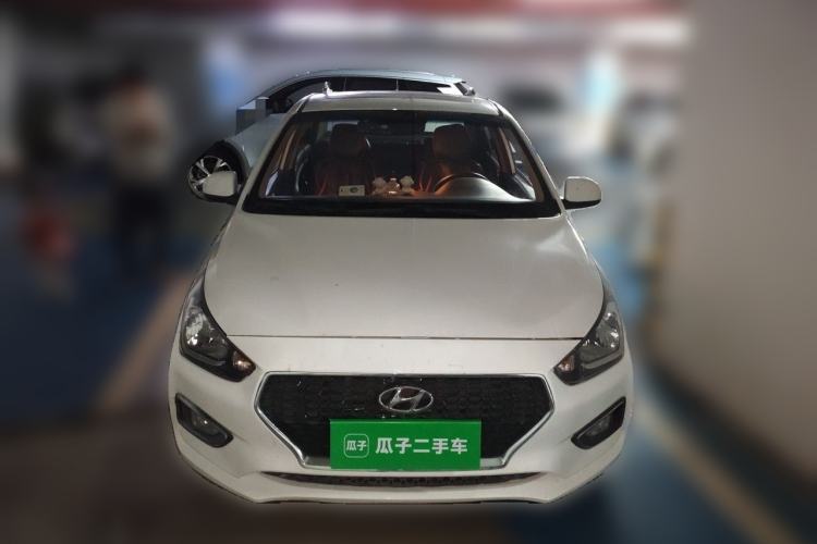 Used Hyundai Verna (older generation) 2017 1.4L Manual Colorful Skyroof Version China V Standard Front