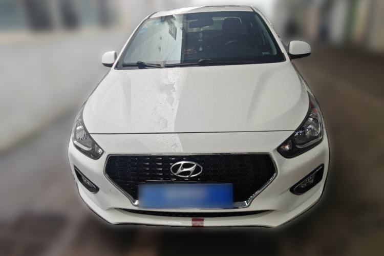 Used Hyundai Verna (older generation) 2017 1.4L Manual Colorful Skyroof Version China VI Standard Front
