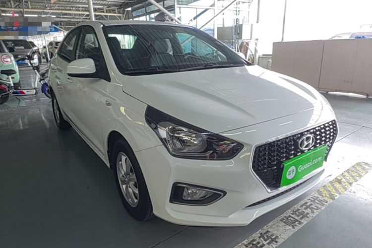 Used Hyundai Verna (older generation) 2017 1.4L Automatic YueXiang Edition China VI Standard Front Right 45 Deg
