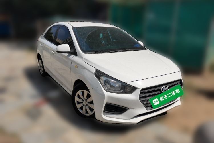 Used Hyundai Verna (older generation) 2017 1.4L Manual Refreshed Version China V Standard Front Right 45 Deg