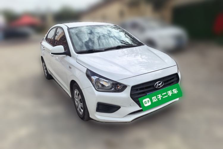 Used Hyundai Verna (older generation) 2017 1.4L Manual Refreshed Version China V Standard Front Right 45 Deg
