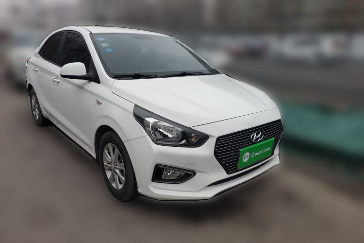 Used Hyundai Verna (older generation) 2017 1.4L Manual Huancai Edition China V Standard Front Right 45 Deg