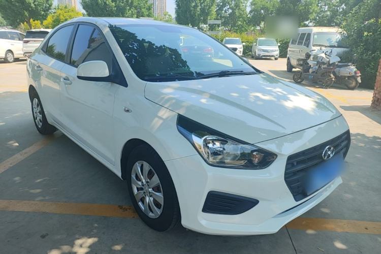 Used Hyundai Verna (older generation) 2017 1.4L Manual Refreshed Version China V Standard Front Right 45 Deg