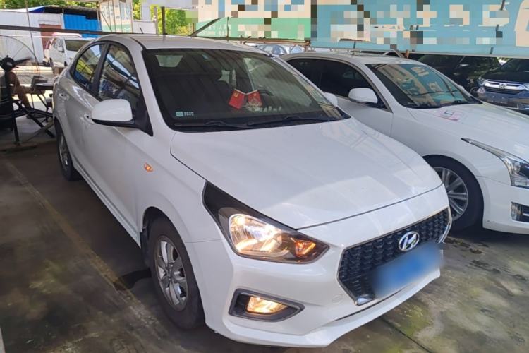 Used Hyundai Verna (older generation) 2017 1.4L Manual Huancai Edition China V Standard Front Right 45 Deg