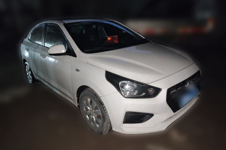 Used Hyundai Verna (older generation) 2017 1.4L Manual Refreshed Version China V Standard Front Right 45 Deg