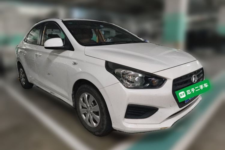 Used Hyundai Verna (older generation) 2017 1.4L Manual Refreshed Version China V Standard Front Right 45 Deg