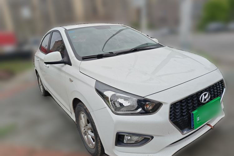 Used Hyundai Verna (older generation) 2017 1.4L Manual Huancai Edition China V Standard Front Right 45 Deg