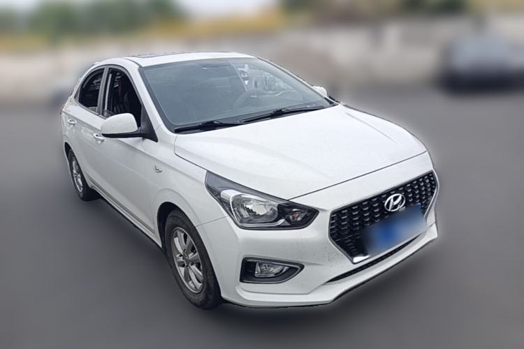 Used Hyundai Verna (older generation) 2017 1.4L Manual Colorful Skyroof Version China V Standard Front Right 45 Deg