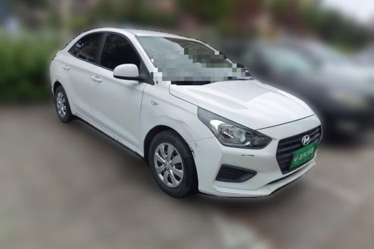 Used Hyundai Verna (older generation) 2017 1.4L Manual Refreshed Version China V Standard Front Right 45 Deg