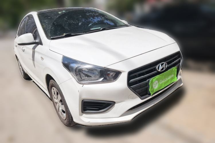 Used Hyundai Verna (older generation) 2017 1.4L Manual Refreshed Version China V Standard Front Right 45 Deg
