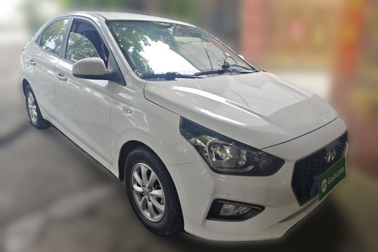 Used Hyundai Verna (older generation) 2017 1.4L Manual Huancai Edition China V Standard Front Right 45 Deg