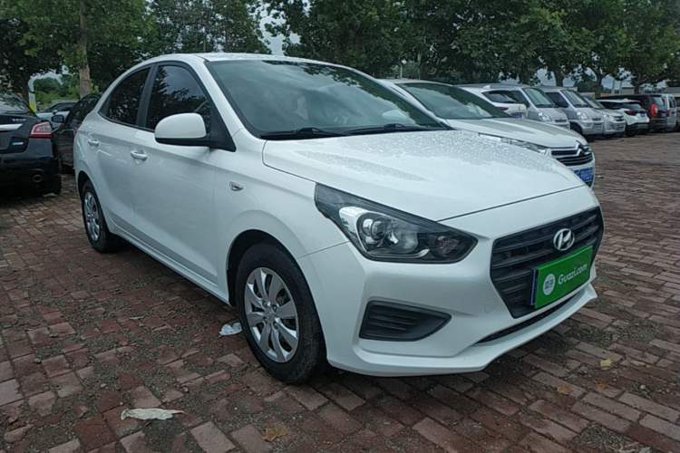 Used Hyundai Verna (older generation) 2017 1.4L Manual Refreshed Version China V Standard Front Right 45 Deg