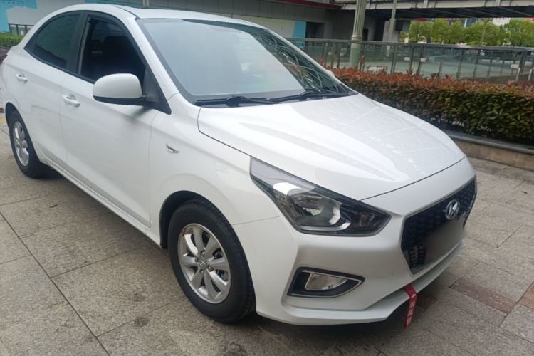 Used Hyundai Verna (older generation) 2017 1.4L Automatic YueXiang Edition China V-standard Front Right 45 Deg