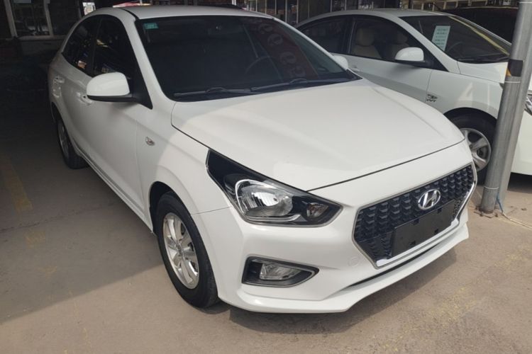 Used Hyundai Verna (older generation) 2017 1.4L Manual Huancai Edition China V Standard Front Right 45 Deg
