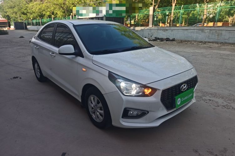 Used Hyundai Verna (older generation) 2017 1.4L Manual Huancai Edition China VI Front Right 45 Deg