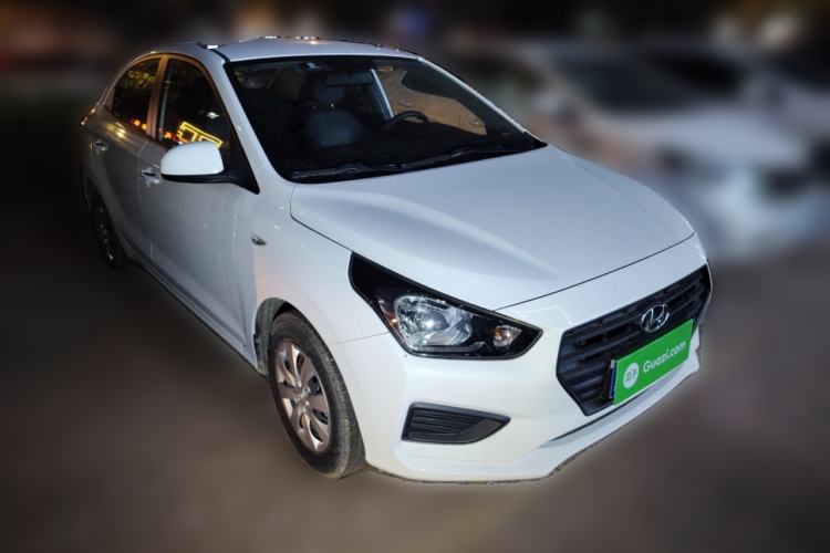 Used Hyundai Verna (older generation) 2017 1.4L Manual Refreshed Version China V Standard Front Right 45 Deg