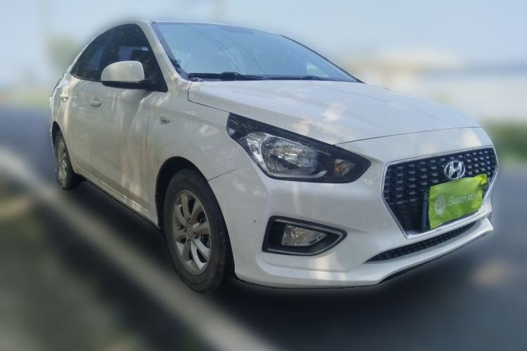 Used Hyundai Verna (older generation) 2017 1.4L Manual Huancai Edition China V Standard Front Right 45 Deg
