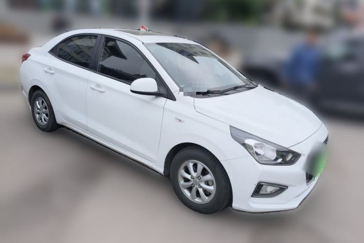 Used Hyundai Verna (older generation) 2017 1.4L Automatic YueXiang Edition China V-standard Front Right 45 Deg
