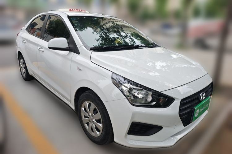 Used Hyundai Verna (older generation) 2017 1.4L Manual Refreshed Version China V Standard Front Right 45 Deg