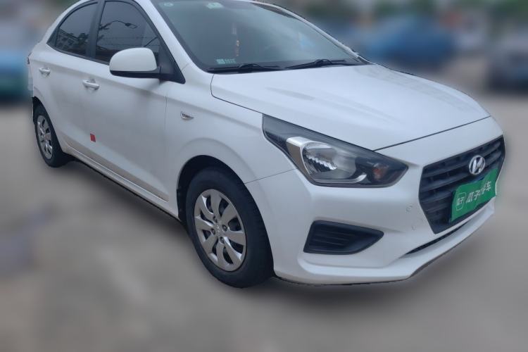 Used Hyundai Verna (older generation) 2017 1.4L Manual Refreshed Version China V Standard Front Right 45 Deg