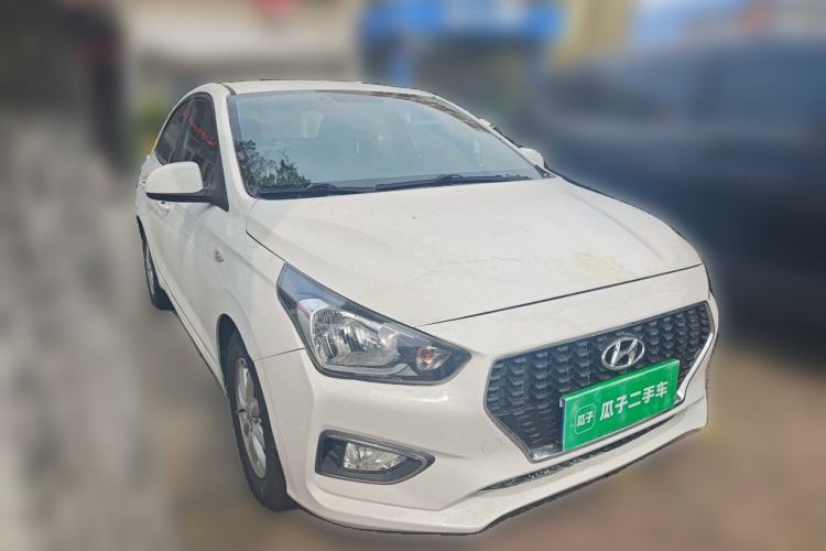 Used Hyundai Verna (older generation) 2017 1.4L Manual Huancai Edition China V Standard Front Right 45 Deg