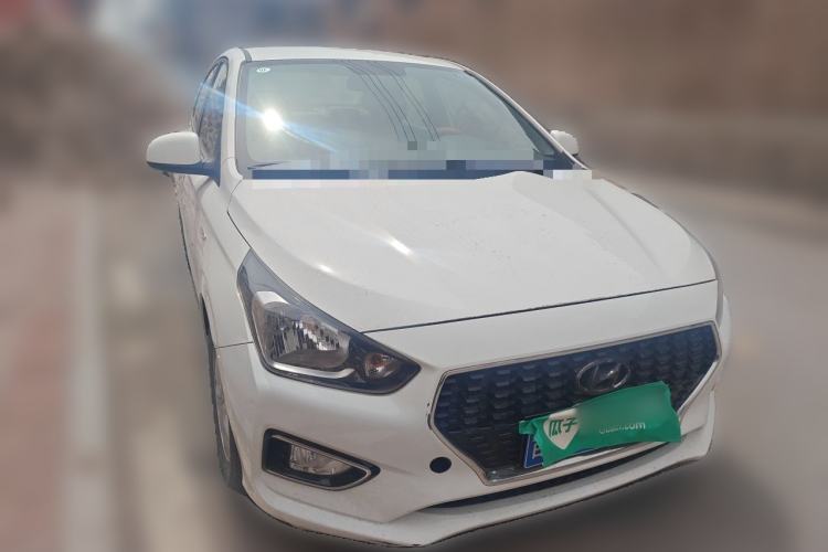 Used Hyundai Verna (older generation) 2017 1.4L Manual Huancai Edition China V Standard Front Right 45 Deg
