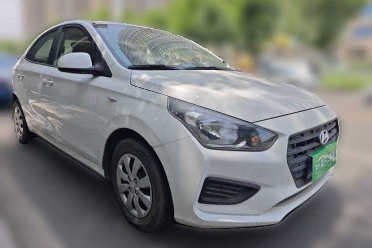Used Hyundai Verna (older generation) 2017 1.4L Manual Refreshed Version China V Standard Front Right 45 Deg