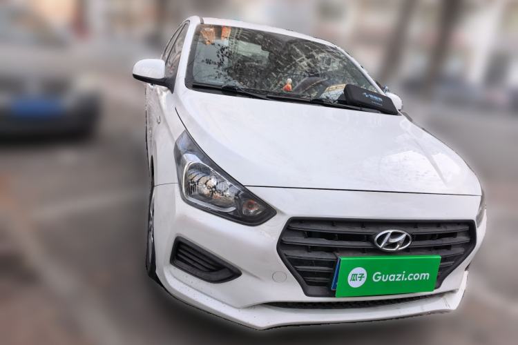 Used Hyundai Verna (older generation) 2017 1.4L Manual Refreshed Version China V Standard Front Right 45 Deg