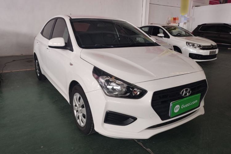 Used Hyundai Verna (older generation) 2017 1.4L Manual Refreshed Version China V Standard Front Right 45 Deg