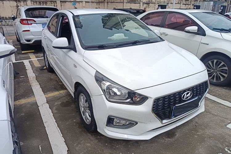 Used Hyundai Verna (older generation) 2017 1.4L Manual Huancai Edition China V Standard Front Right 45 Deg