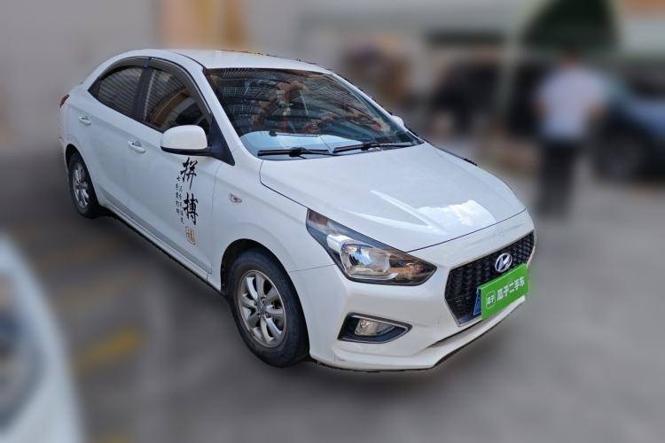 Used Hyundai Verna (older generation) 2017 1.4L Manual Huancai Connected Version China VI Front Right 45 Deg