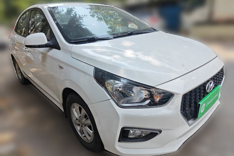 Used Hyundai Verna (older generation) 2017 1.4L Manual Huancai Edition China V Standard Front Right 45 Deg