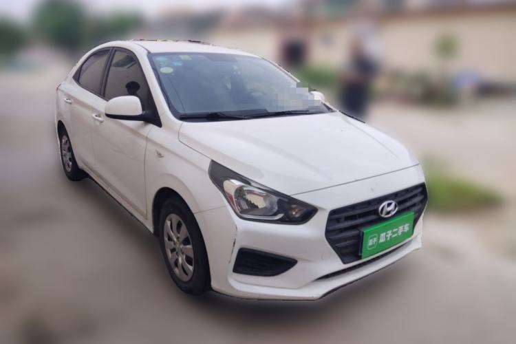 Used Hyundai Verna (older generation) 2017 1.4L Manual Refreshed Version China V Standard Front Right 45 Deg