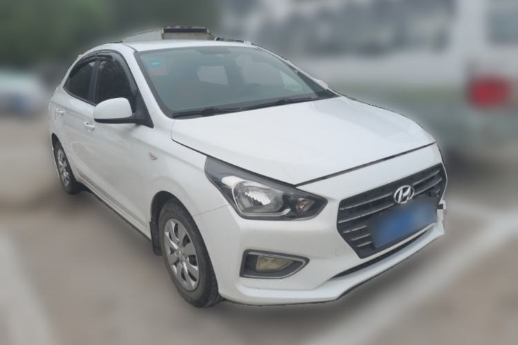 Used Hyundai Verna (older generation) 2017 1.4L Manual Refreshed Version China V Standard Front Right 45 Deg