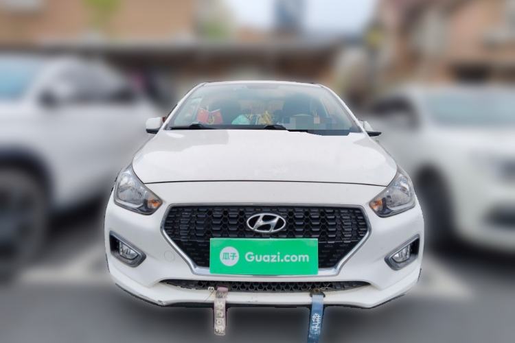Used Hyundai Verna (older generation) 2017 1.4L Manual Colorful Skyroof Version China V Standard Front