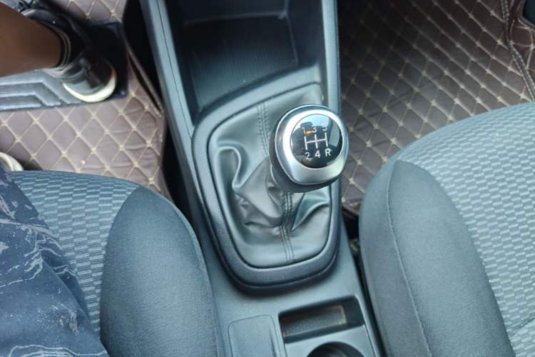 Used Hyundai Verna (older generation) 2017 1.4L Manual Huancai Edition China V Standard Gear Lever
