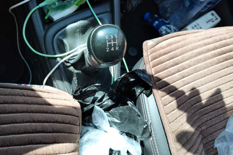 Used Hyundai Verna (older generation) 2017 1.4L Manual Refreshed Version China V Standard Gear Lever