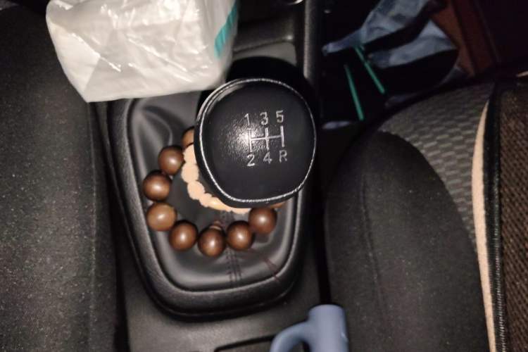 Used Hyundai Verna (older generation) 2017 1.4L Manual Refreshed Version China V Standard Gear Lever