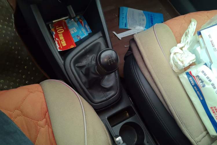 Used Hyundai Verna (older generation) 2017 1.4L Manual Refreshed Version China V Standard Gear Lever