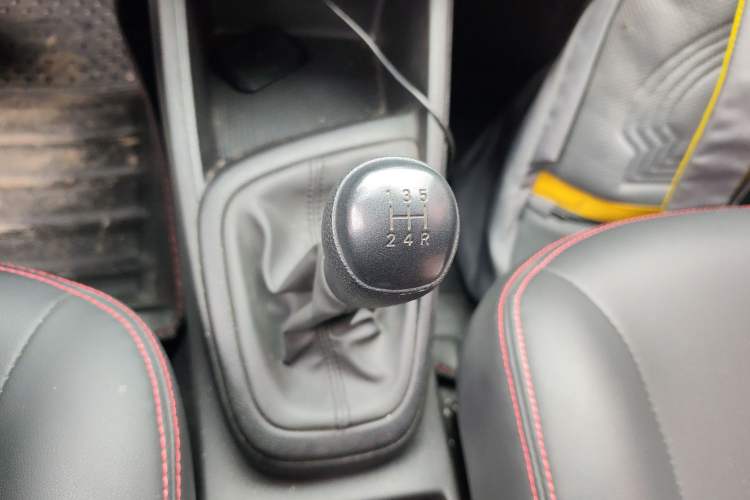 Used Hyundai Verna (older generation) 2017 1.4L Manual Huancai Edition China V Standard Gear Lever
