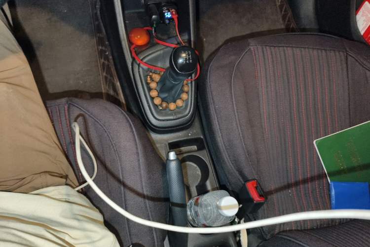 Used Hyundai Verna (older generation) 2017 1.4L Manual Refreshed Version China V Standard Gear Lever