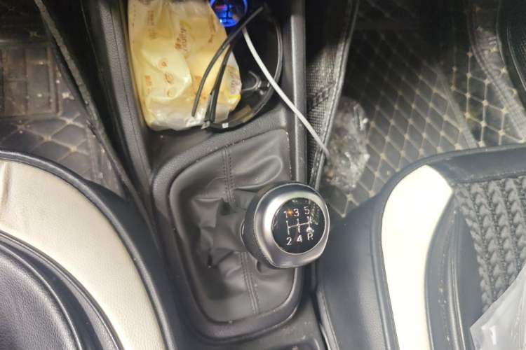 Used Hyundai Verna (older generation) 2017 1.4L Manual Huancai Edition China V Standard Gear Lever