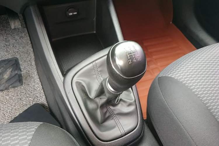 Used Hyundai Verna (older generation) 2017 1.4L Manual Refreshed Version China V Standard Gear Lever