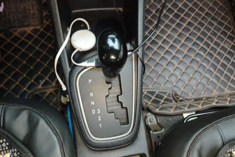 Used Hyundai Verna (older generation) 2017 1.4L Automatic YueXiang Edition China V-standard Gear Lever