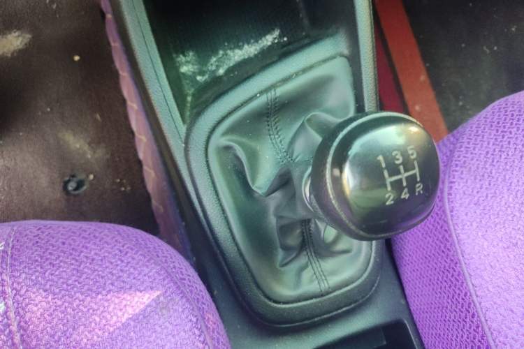 Used Hyundai Verna (older generation) 2017 1.4L Manual Refreshed Version China V Standard Gear Lever