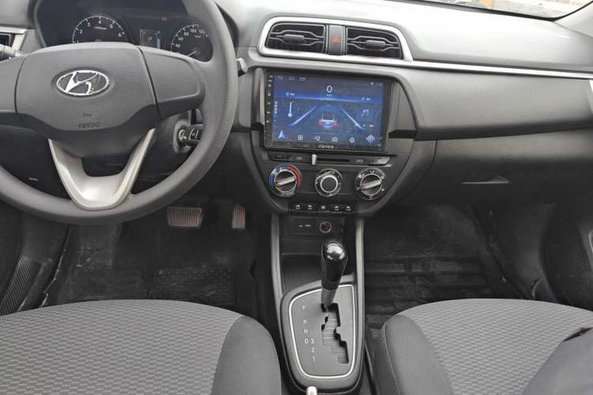 Used Hyundai Verna (older generation) 2017 1.4L Automatic YueXiang Edition China V-standard Gear Lever